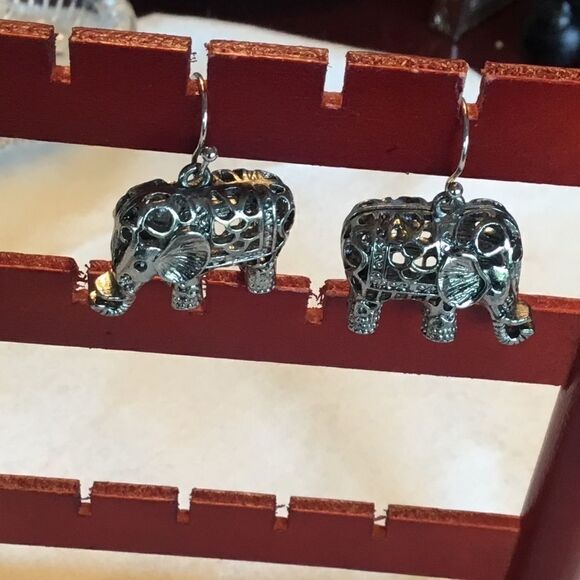 $12 ea or 3/$25 Silvertone Elephant Earrings - Picture 1 of 5